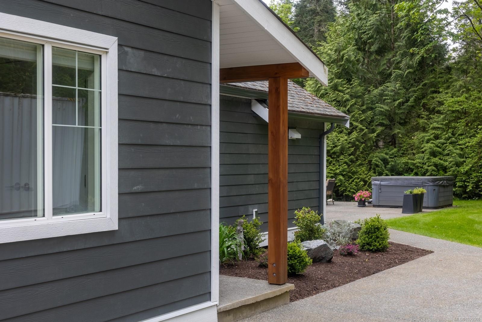 3671 Thomson Rd, Courtenay, BC