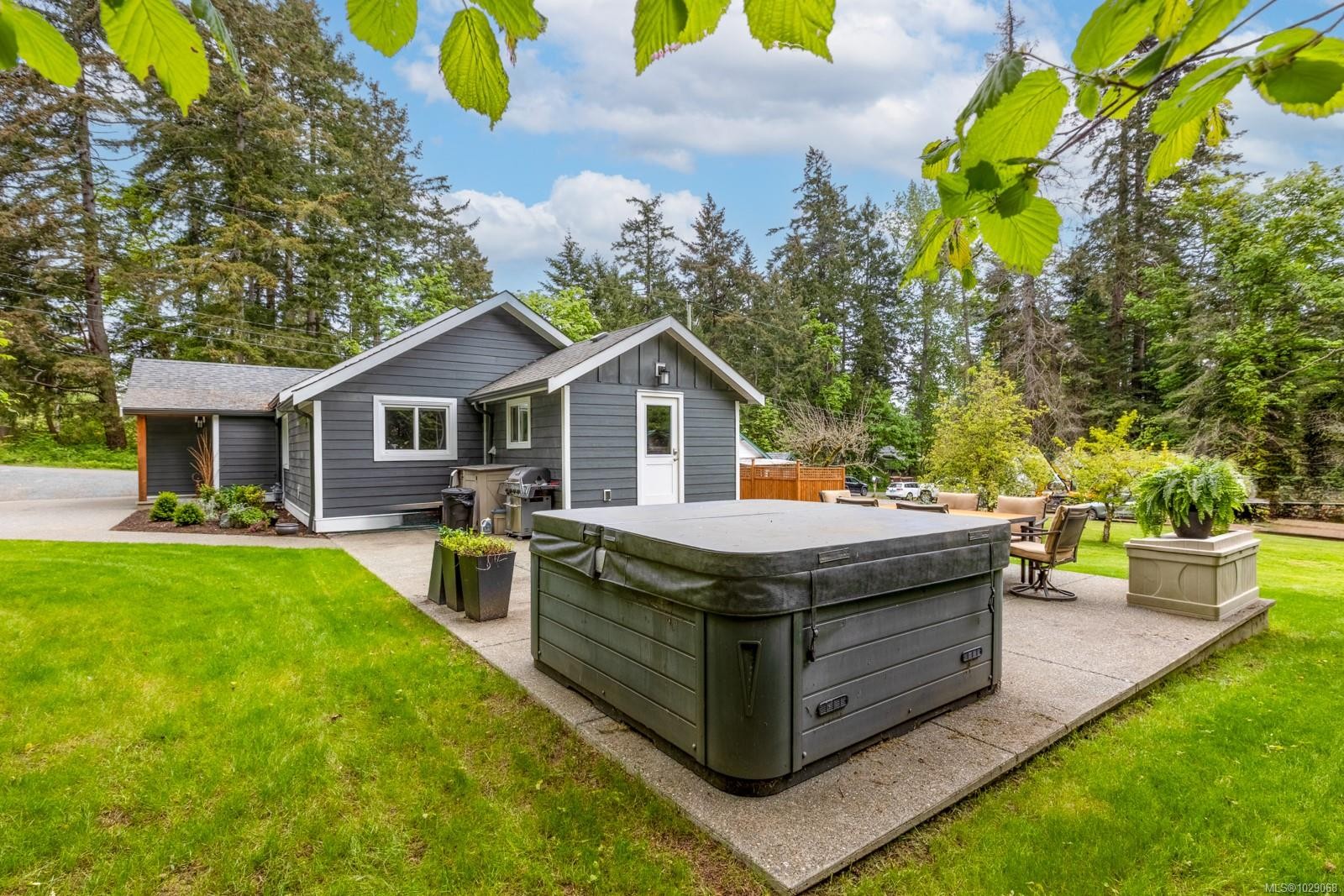 3671 Thomson Rd, Courtenay, BC