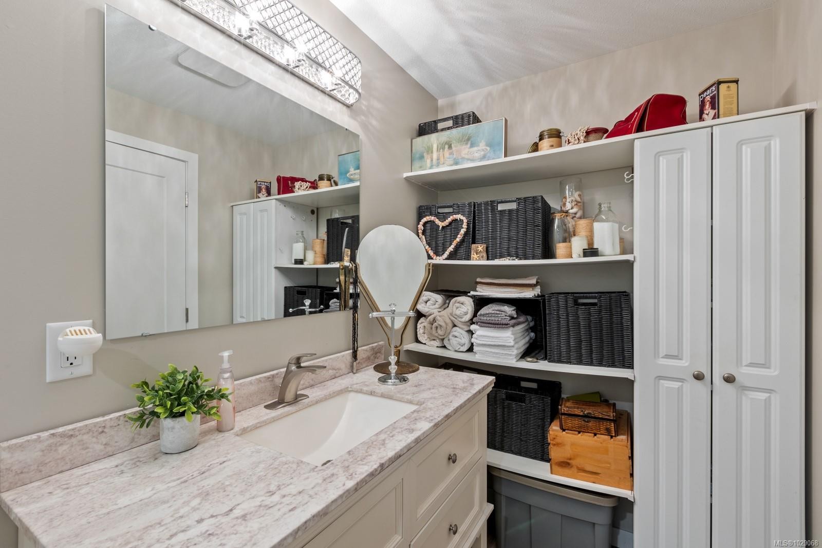 3671 Thomson Rd, Courtenay, BC