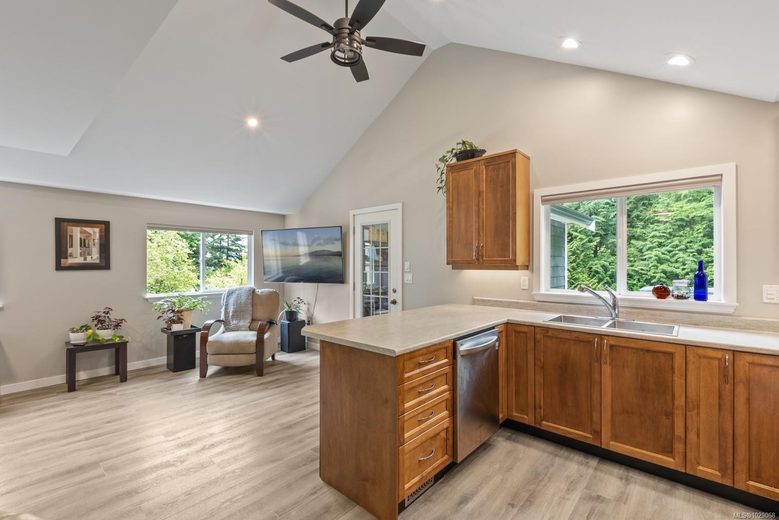 3671 Thomson Rd, Courtenay, BC