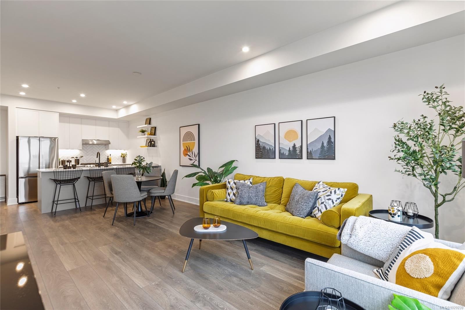 309-1114 Samar Cres, Langford, BC - Indoor Photo Showing Living Room
