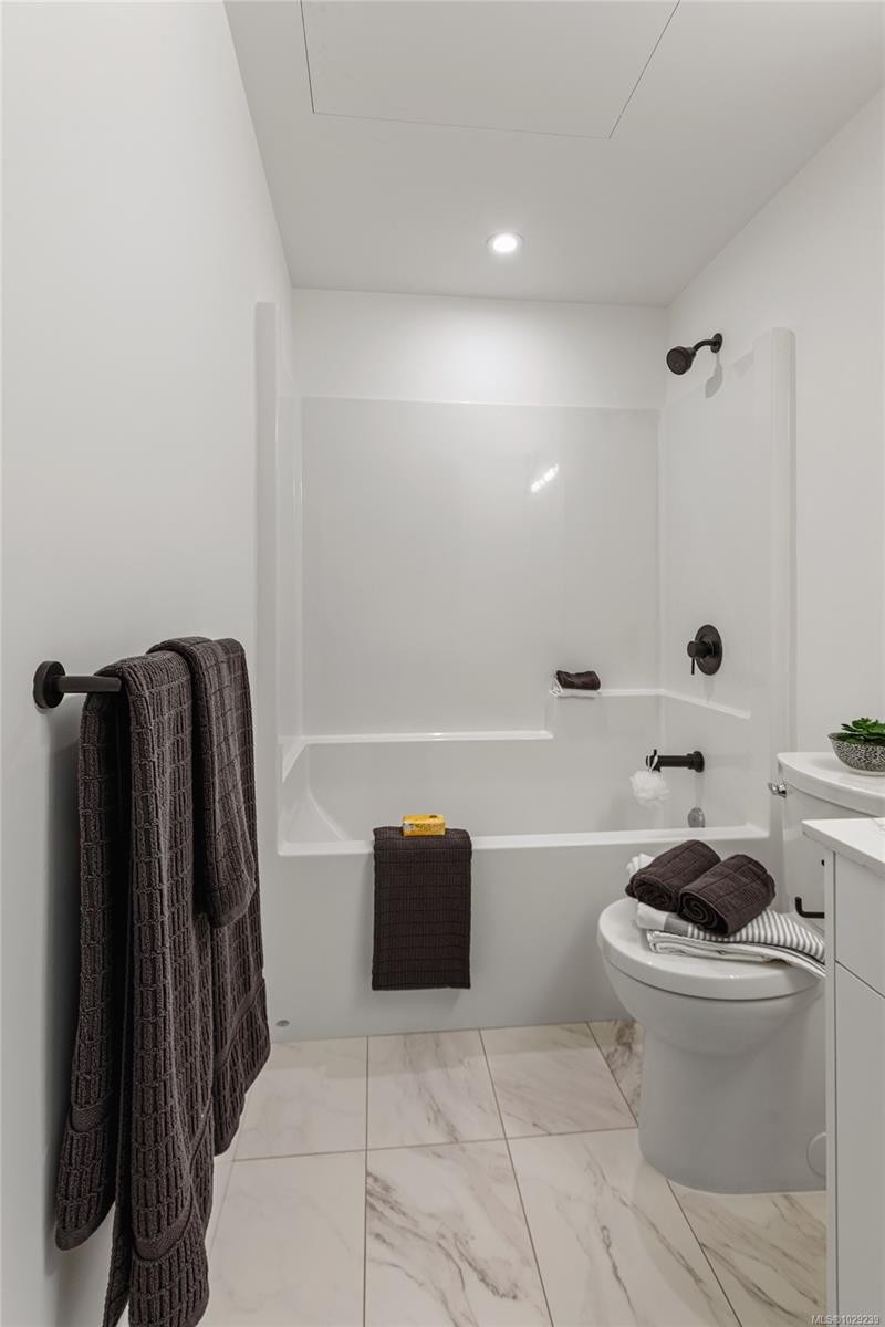 309-1114 Samar Cres, Langford, BC - Indoor Photo Showing Bathroom