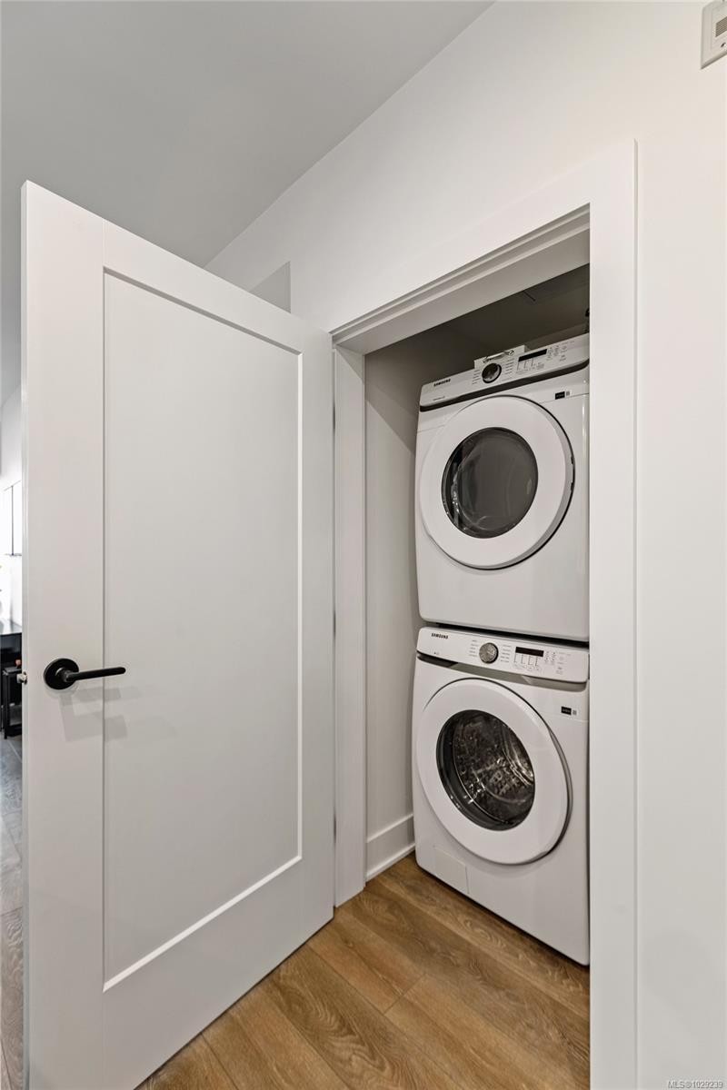 309-1114 Samar Cres, Langford, BC - Indoor Photo Showing Laundry Room