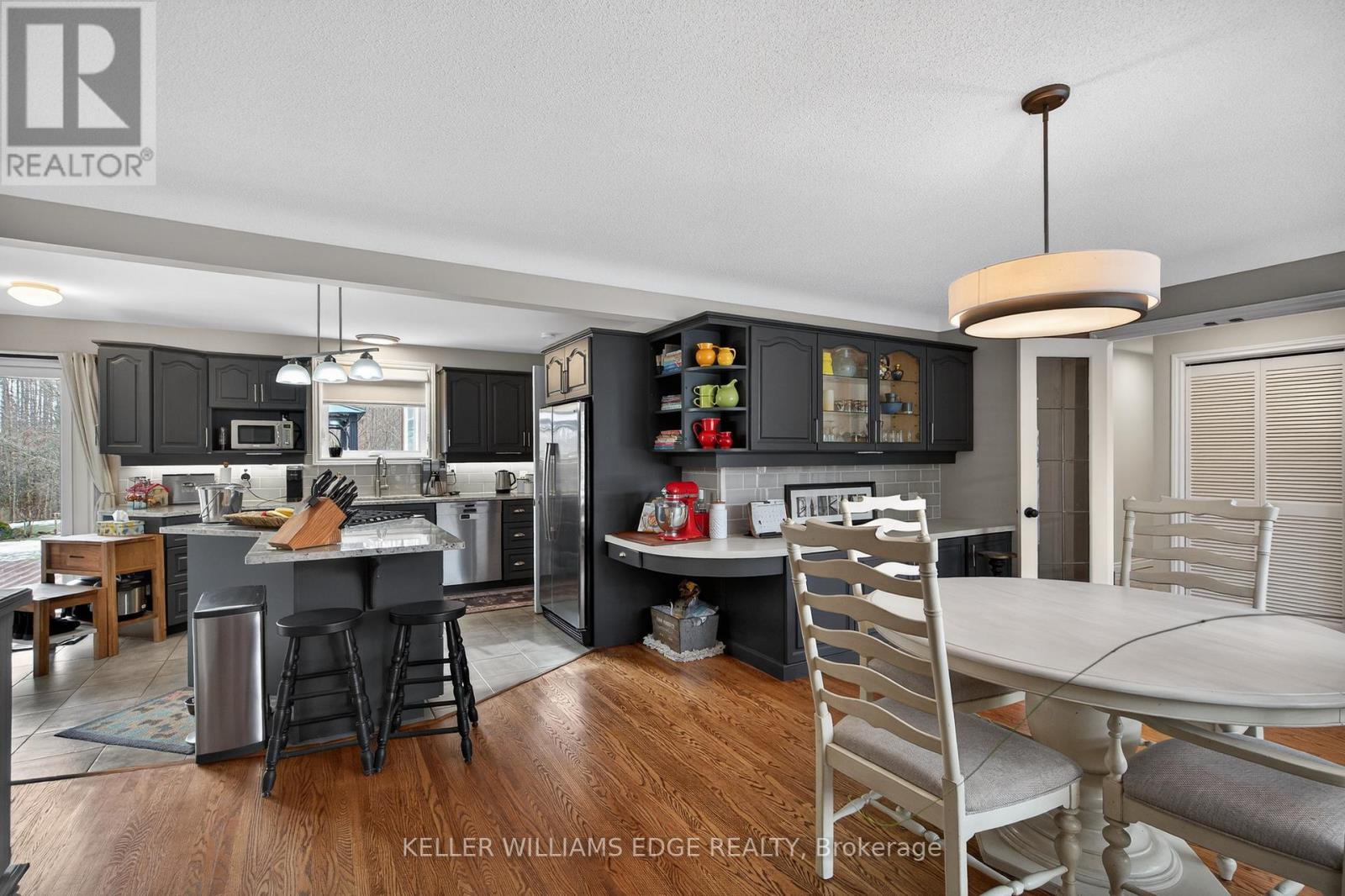 484 11Th Concession Road E, Hamilton, ON - Indoor