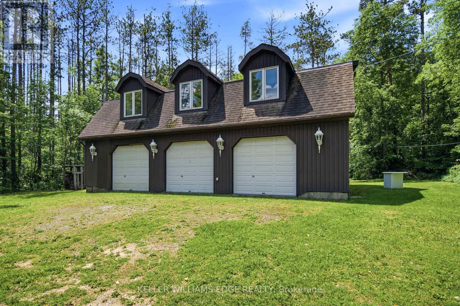 484 11Th Concession Road E, Hamilton, ON - Indoor