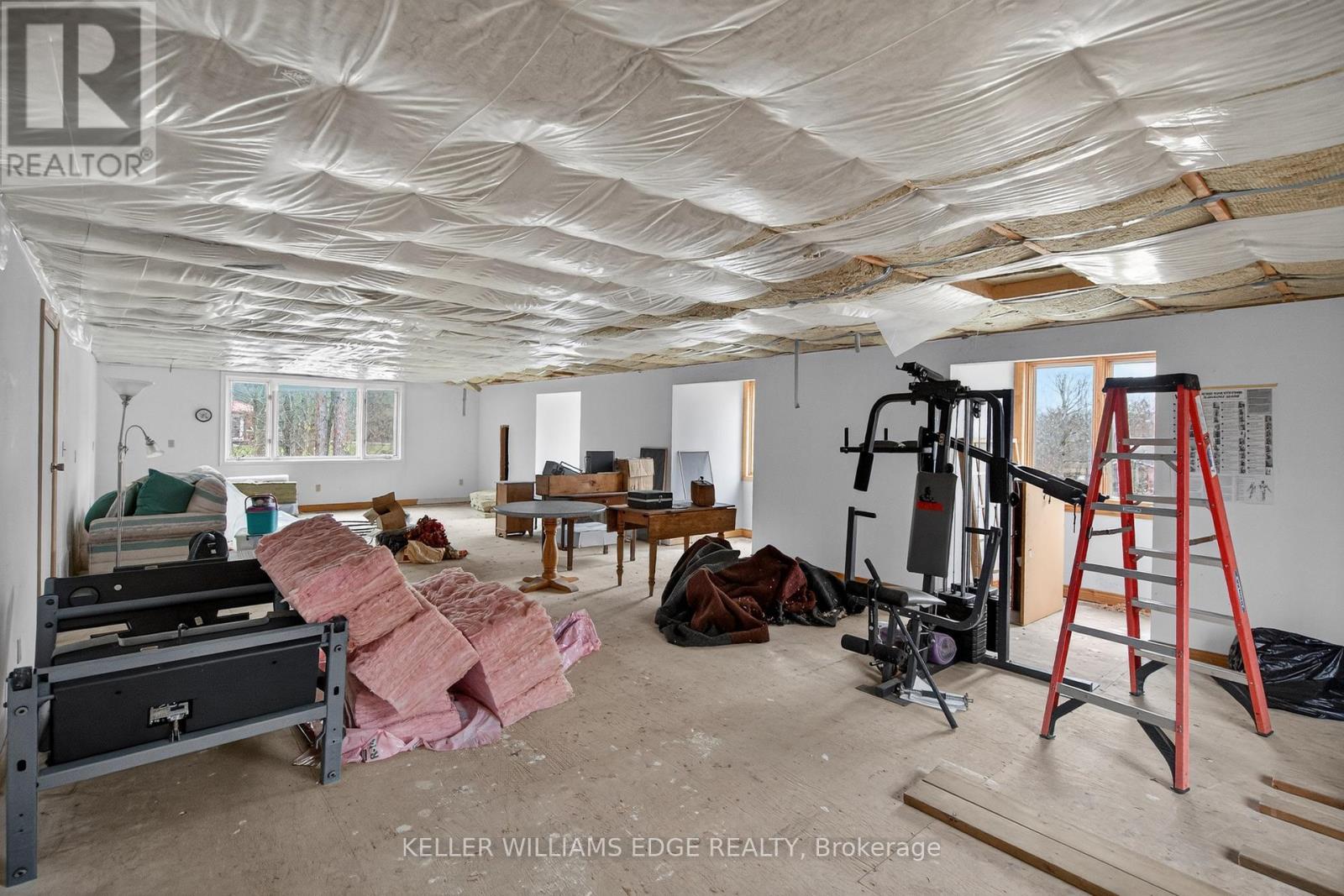 484 11Th Concession Road E, Hamilton, ON - Indoor Photo Showing Other Room