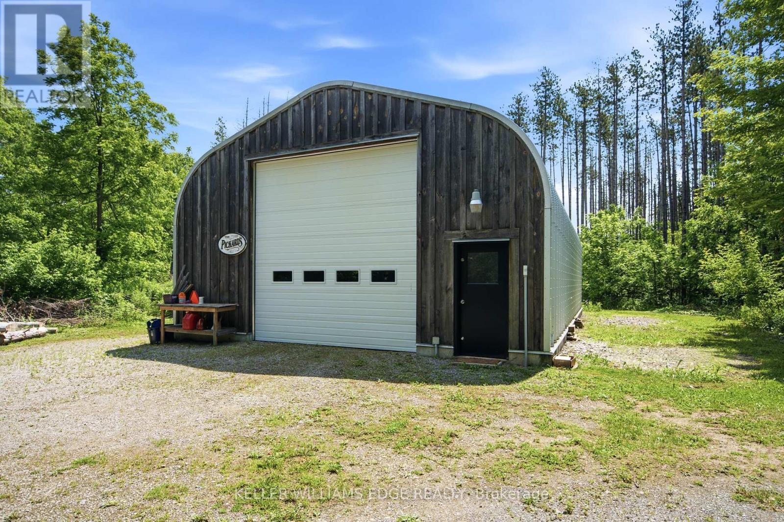 484 11Th Concession Road E, Hamilton, ON - Outdoor