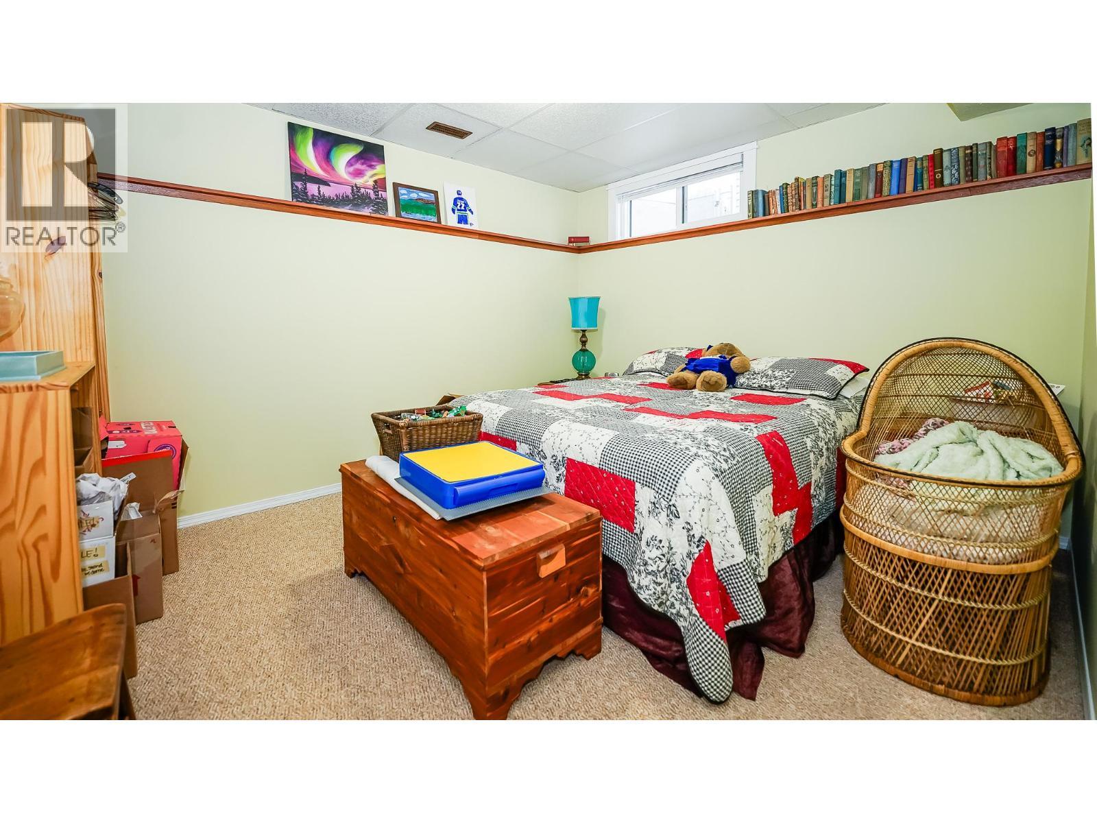 32 Preston Crescent, Enderby, BC - Indoor Photo Showing Bedroom