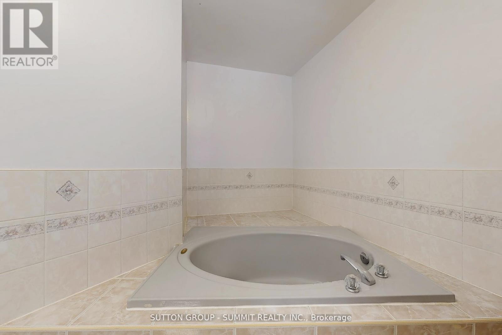 5525 Fleur-De-Lis, Mississauga, ON - Indoor Photo Showing Bathroom