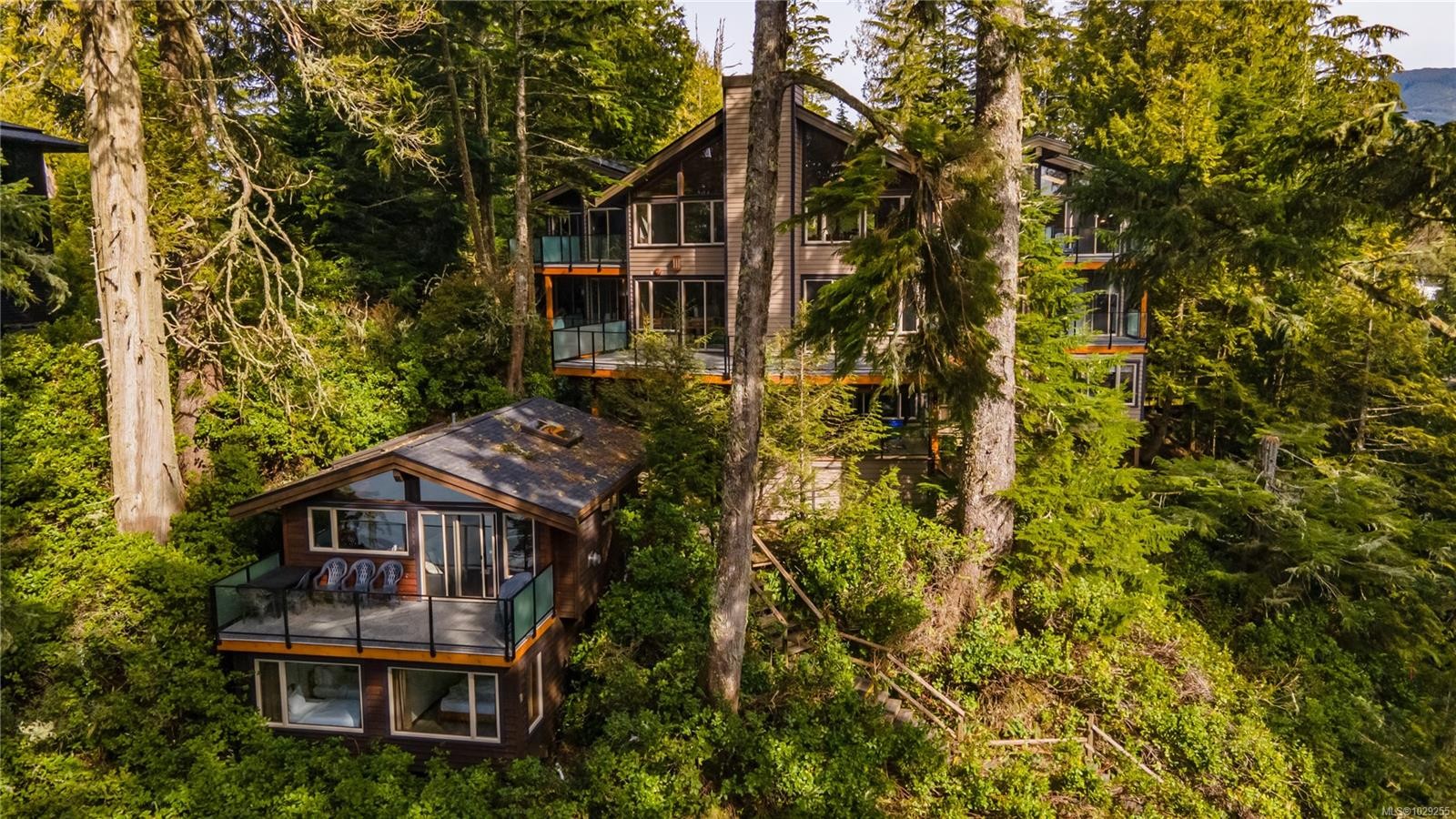 330 Reef Point Rd, Ucluelet, BC