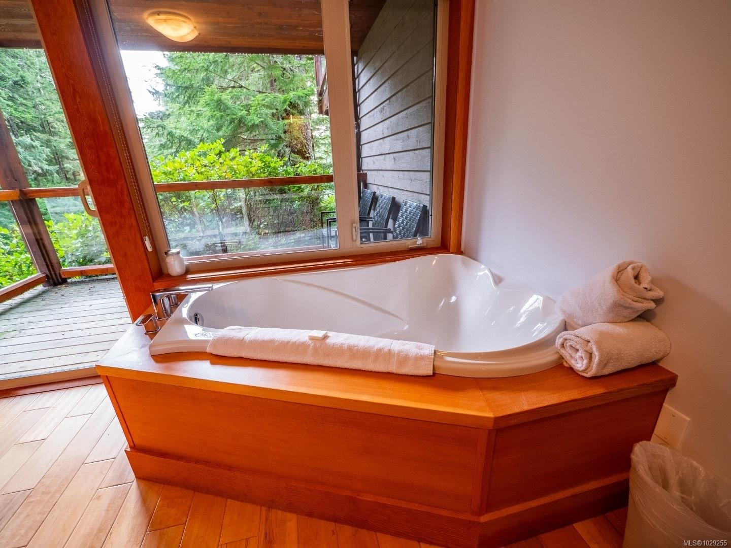 330 Reef Point Rd, Ucluelet, BC