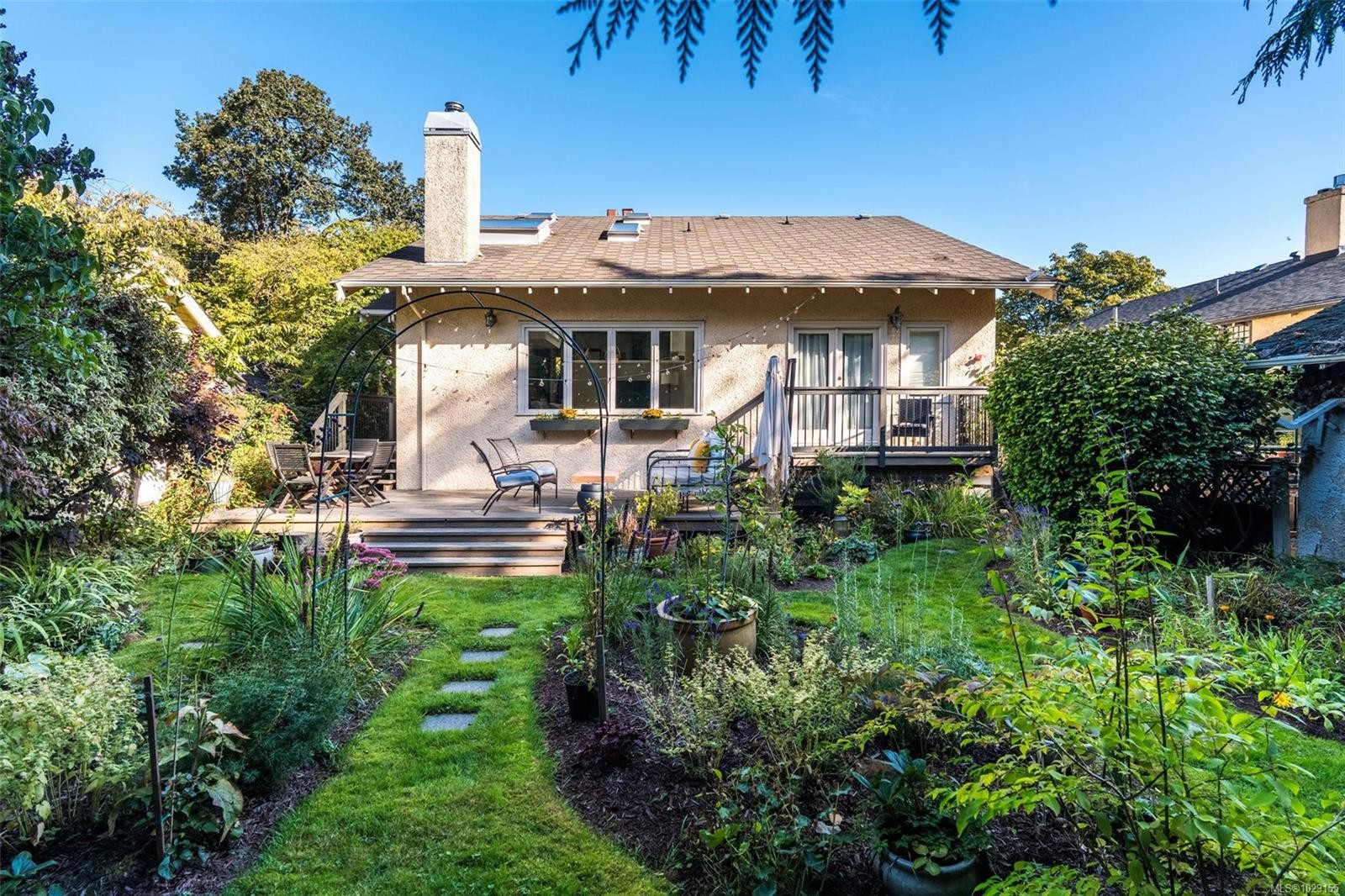 2353 Windsor Rd, Oak Bay, BC