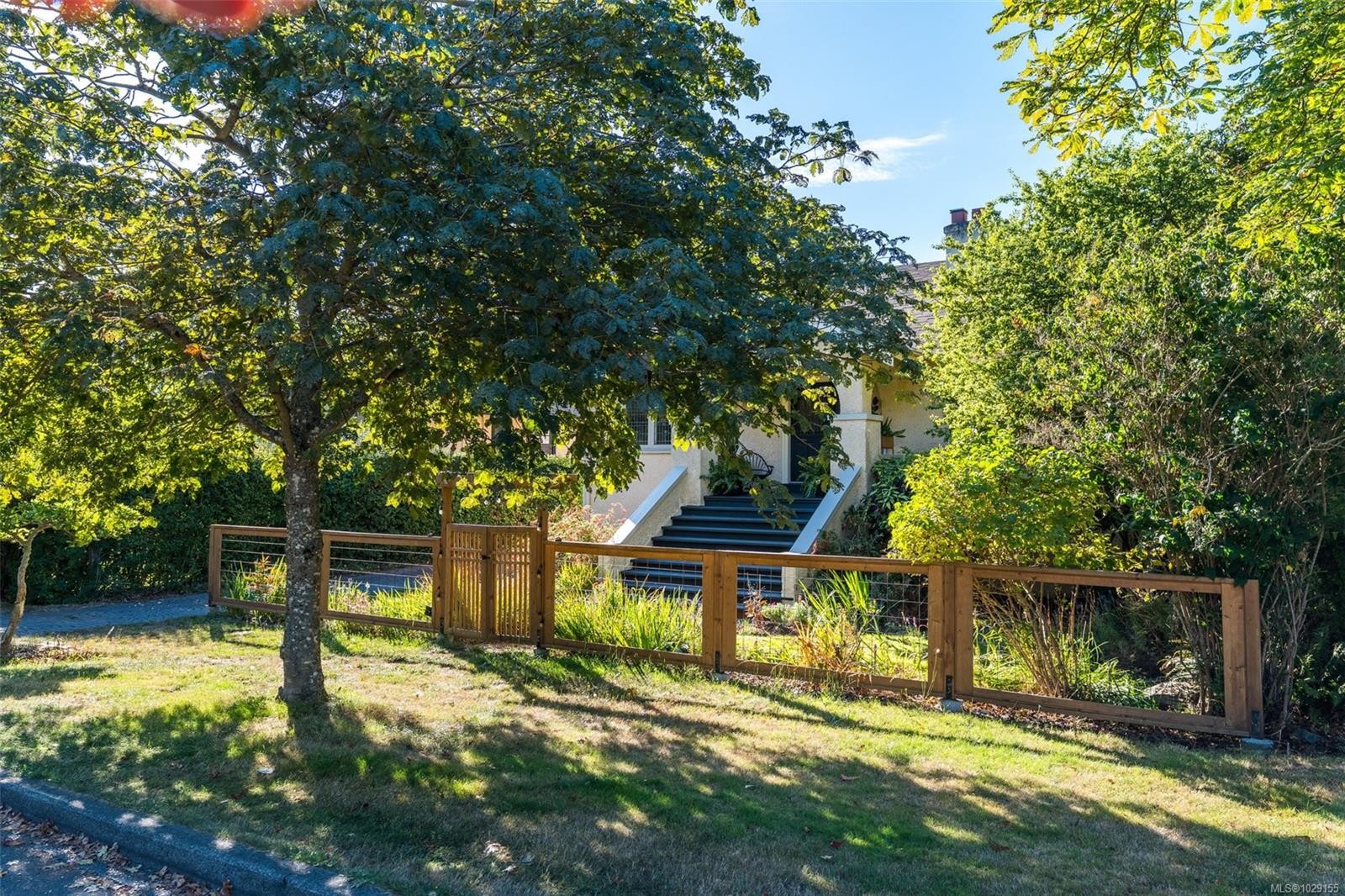 2353 Windsor Rd, Oak Bay, BC