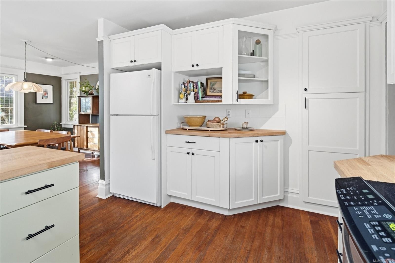 2353 Windsor Rd, Oak Bay, BC