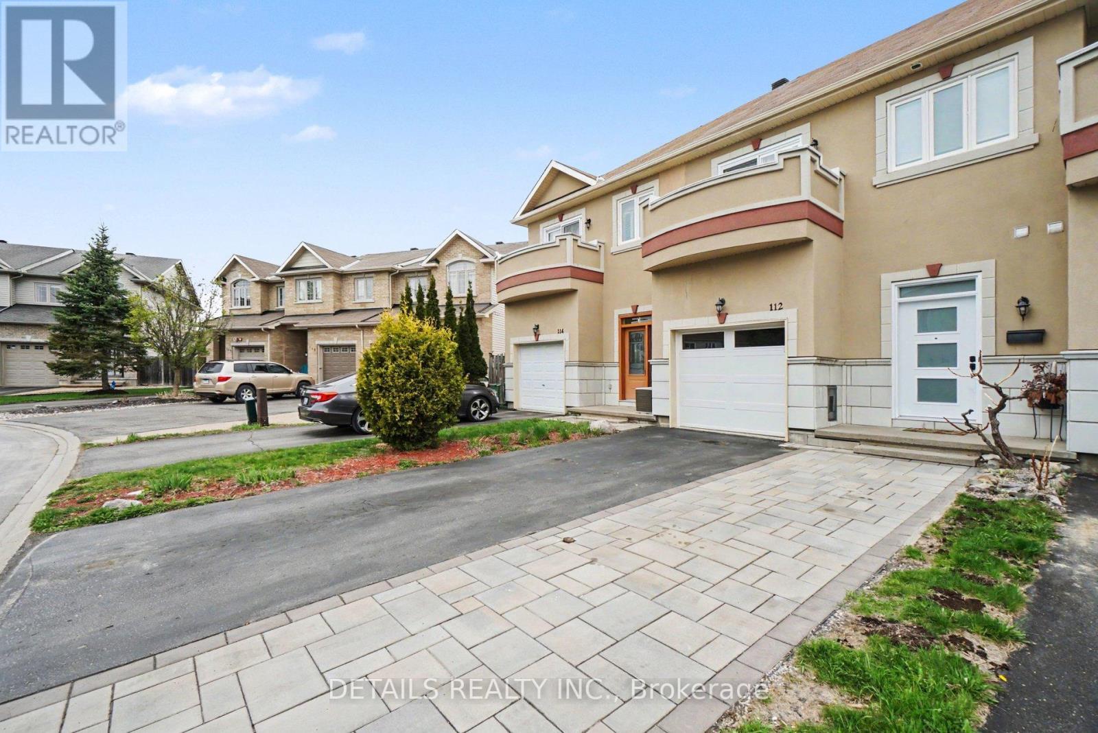 112 Whispering Winds Way, Ottawa, ON - Outdoor With Facade