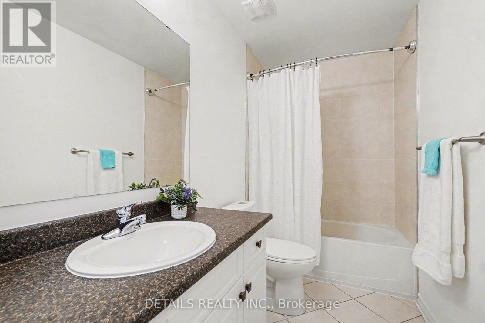 112 Whispering Winds Way, Ottawa, ON - Indoor Photo Showing Bathroom