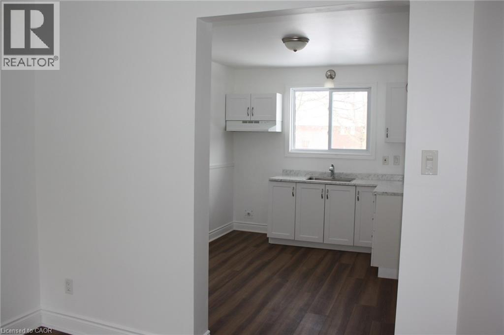 144 Sekura Crescent, Cambridge, ON - Indoor Photo Showing Other Room