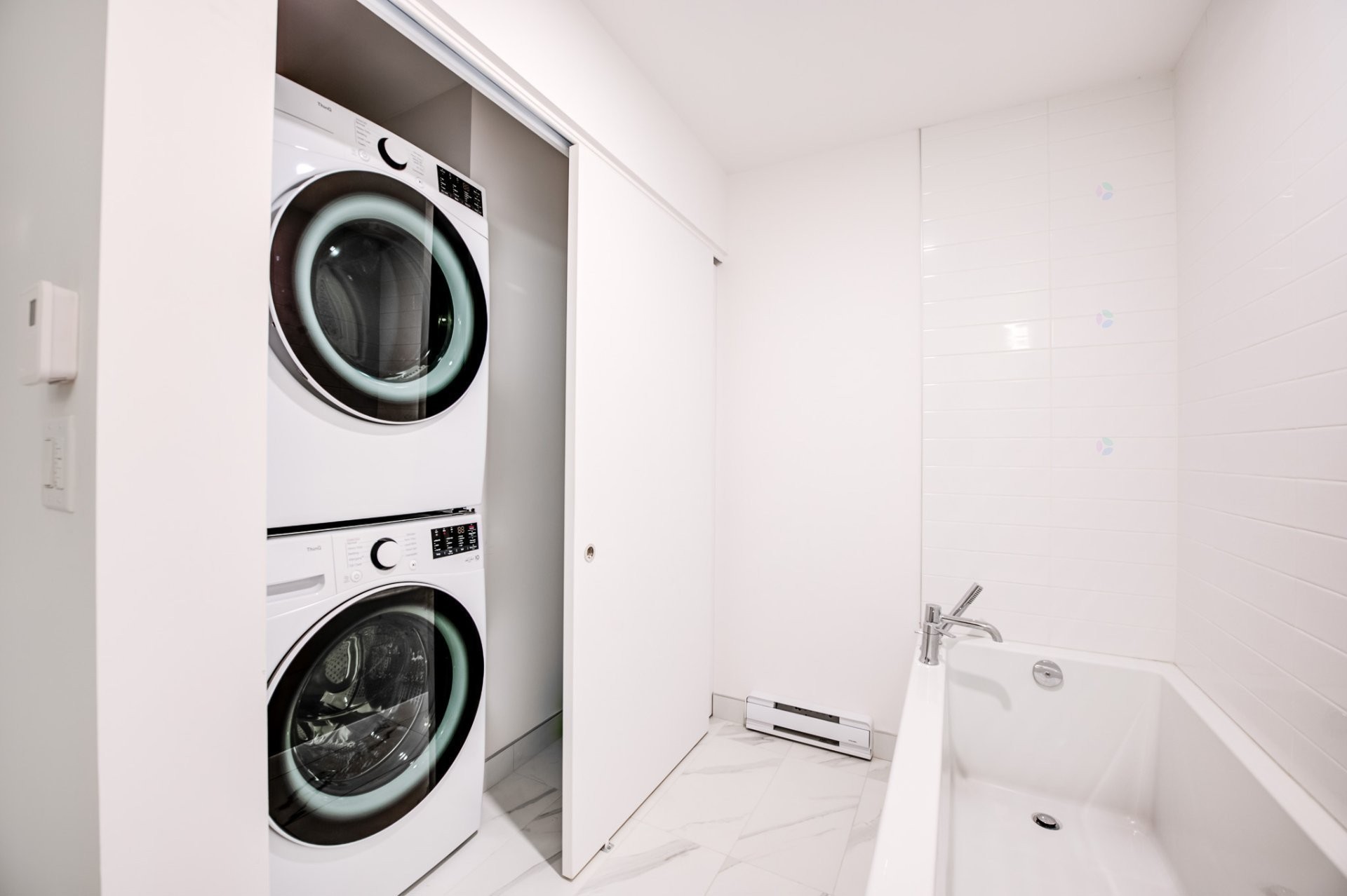 Salle de bains - 315-3155 Av. Parkville, Montréal (Mercier/Hochelaga-Maisonneuve), QC - Indoor Photo Showing Laundry Room