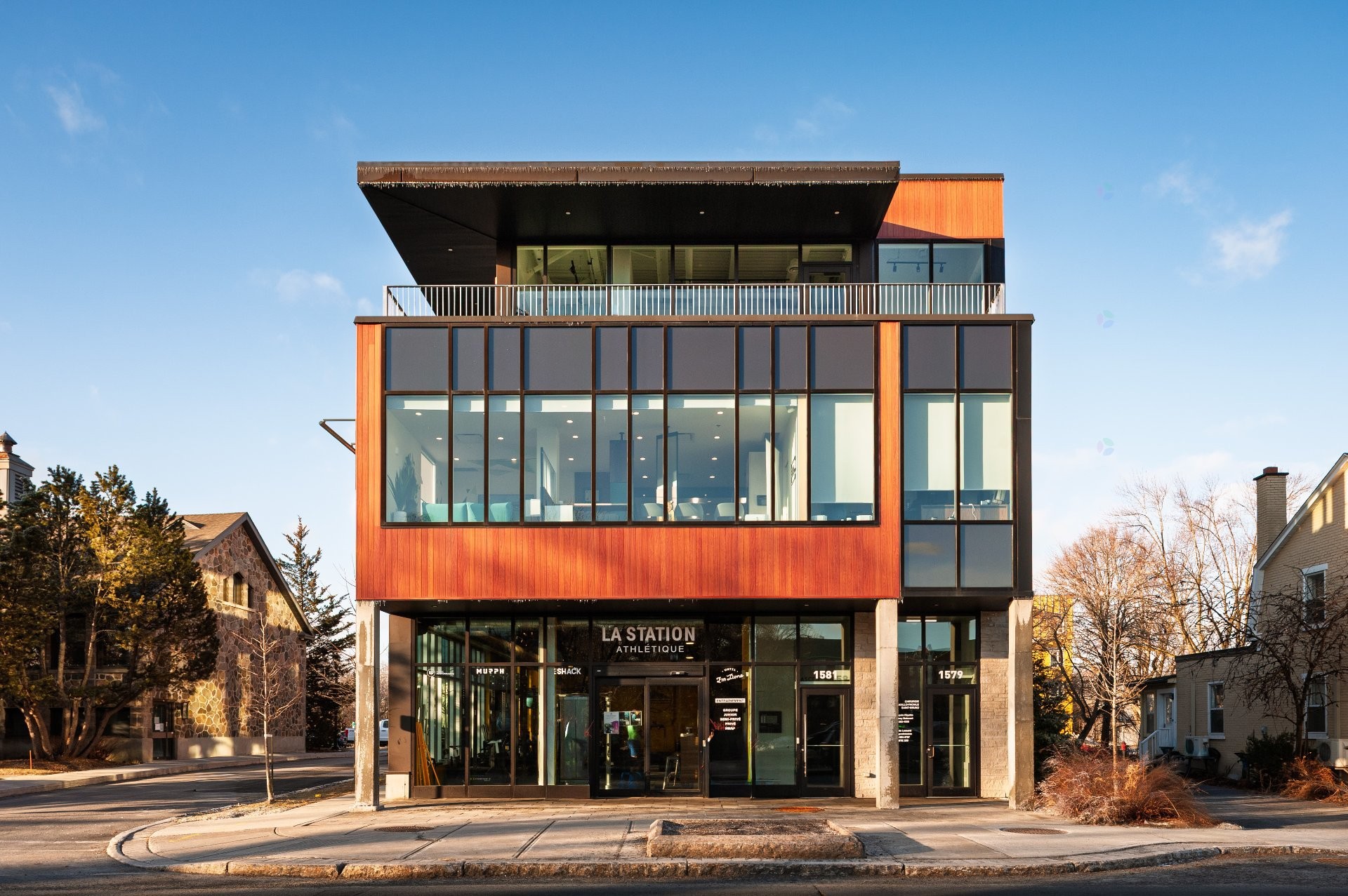 Façade - 300-1579 Rue Montarville, Saint-Bruno-De-Montarville, QC - Outdoor