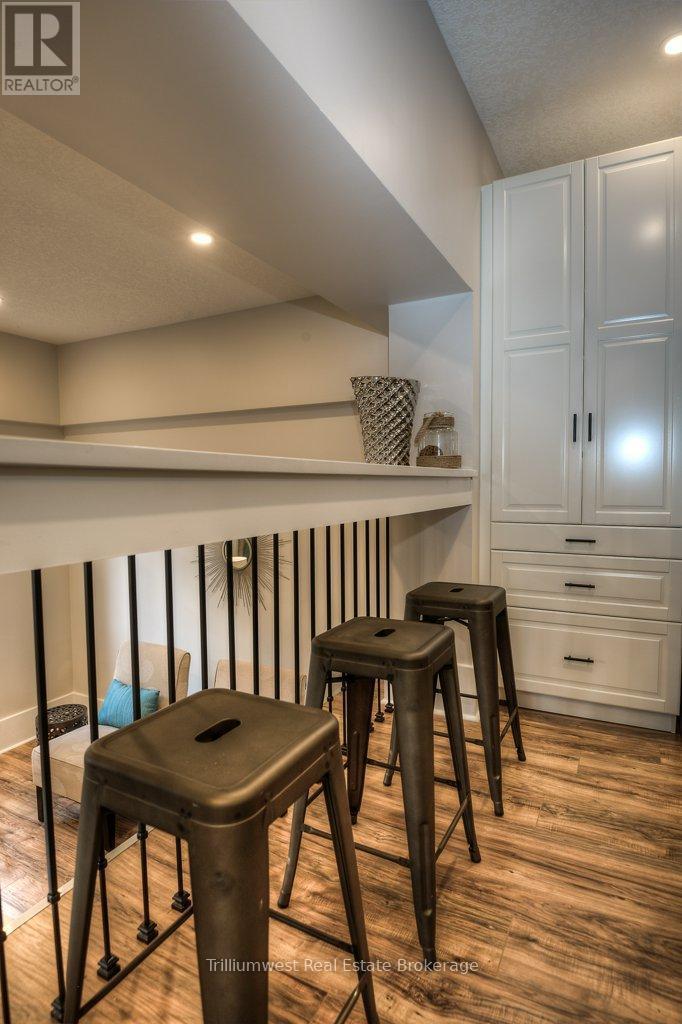 54 Park Street, Kitchener, ON - Indoor Photo Showing Other Room