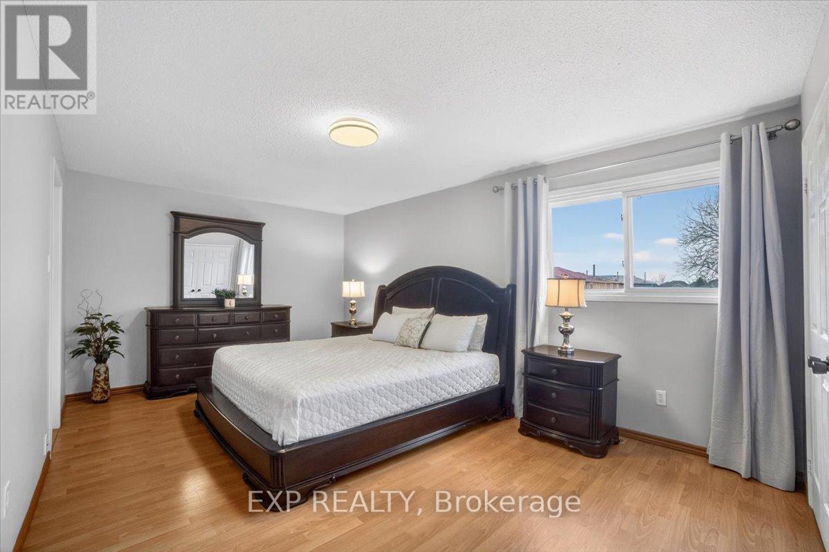 master bedroom- second floor - 3440 Redmond Road, Mississauga, ON - Indoor Photo Showing Bedroom