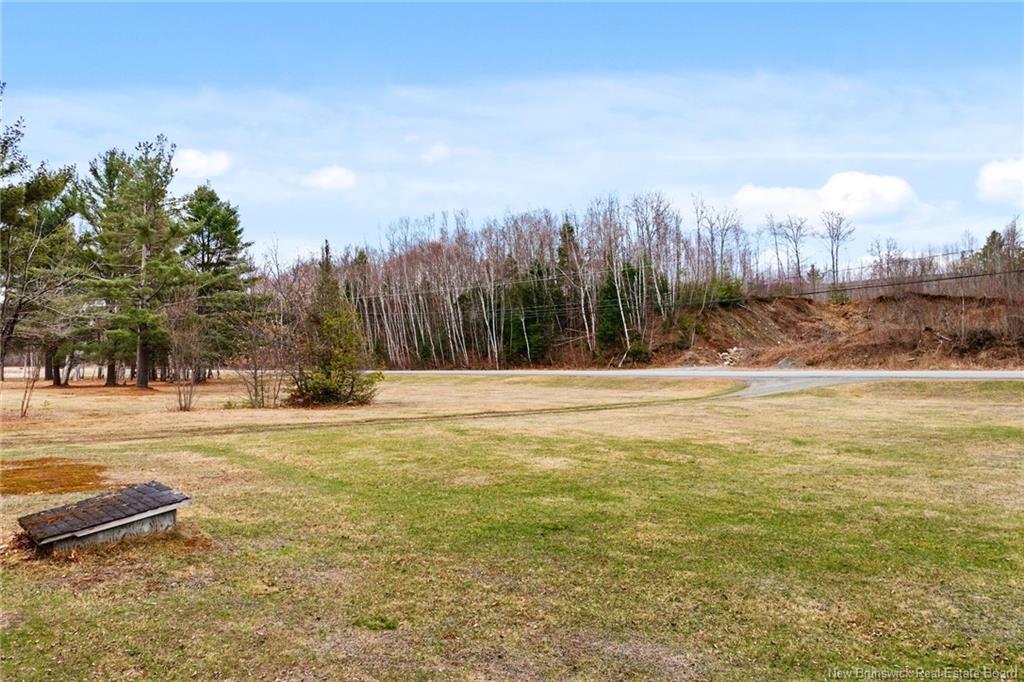 1832 Route 105, Southampton, NB