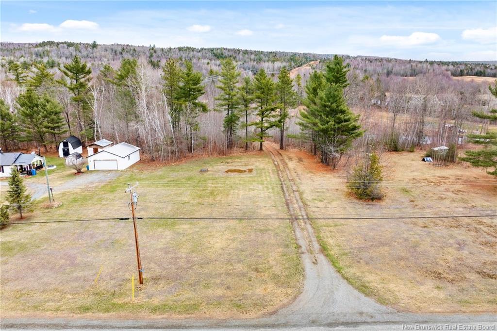 1832 Route 105, Southampton, NB