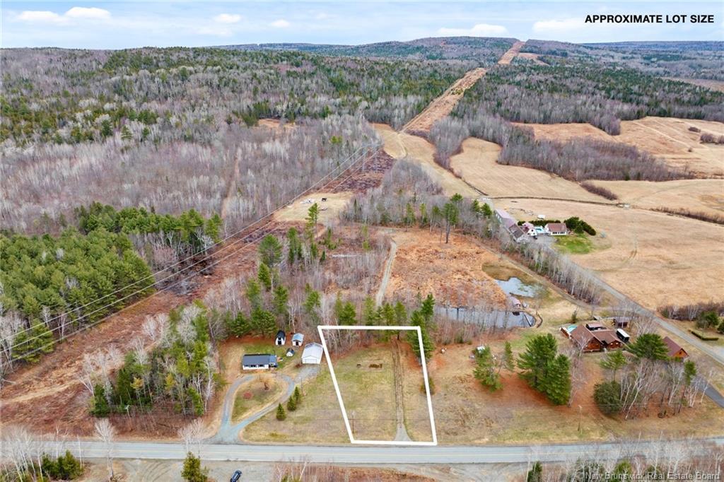 1832 Route 105, Southampton, NB
