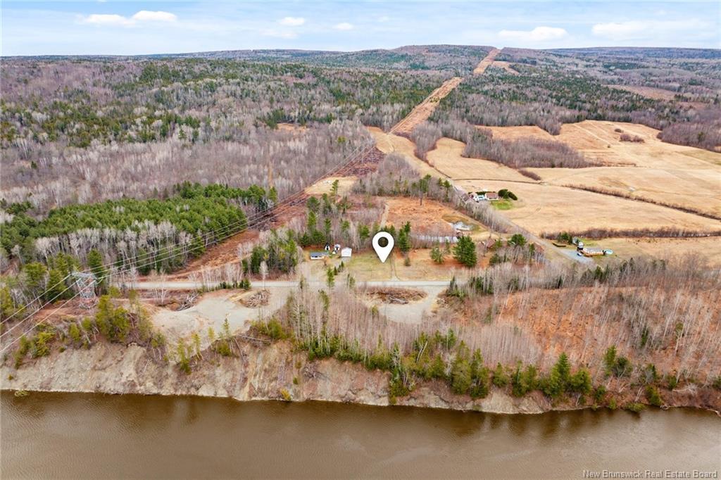 1832 Route 105, Southampton, NB