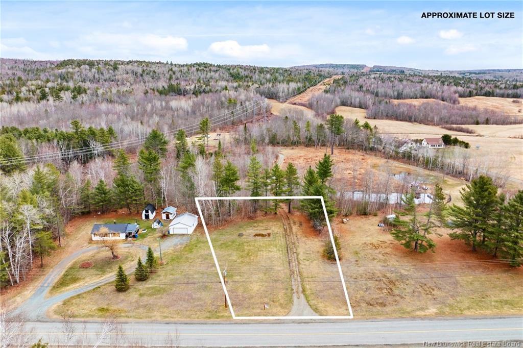 1832 Route 105, Southampton, NB