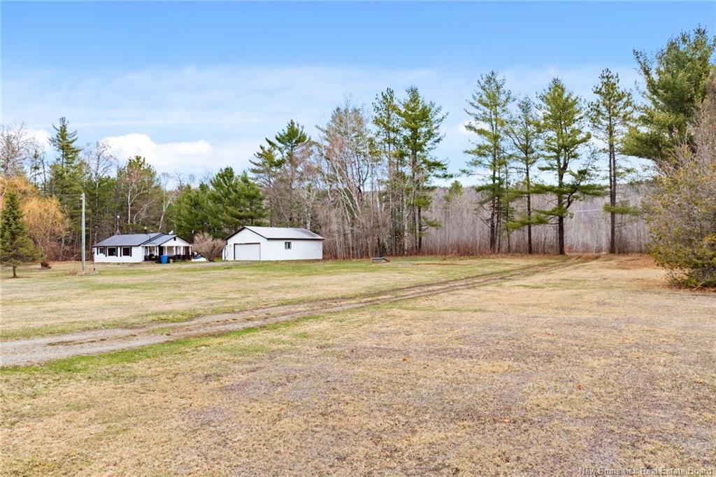 1832 Route 105, Southampton, NB