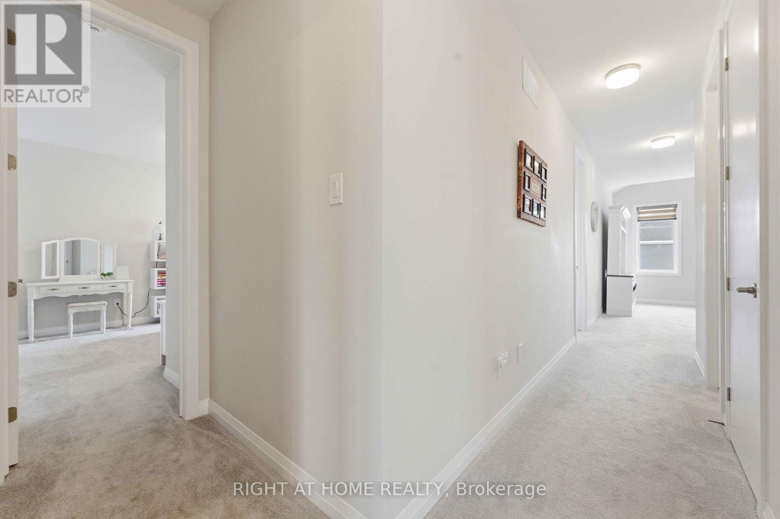 643 Terrier Circle, Ottawa, ON - Indoor Photo Showing Other Room