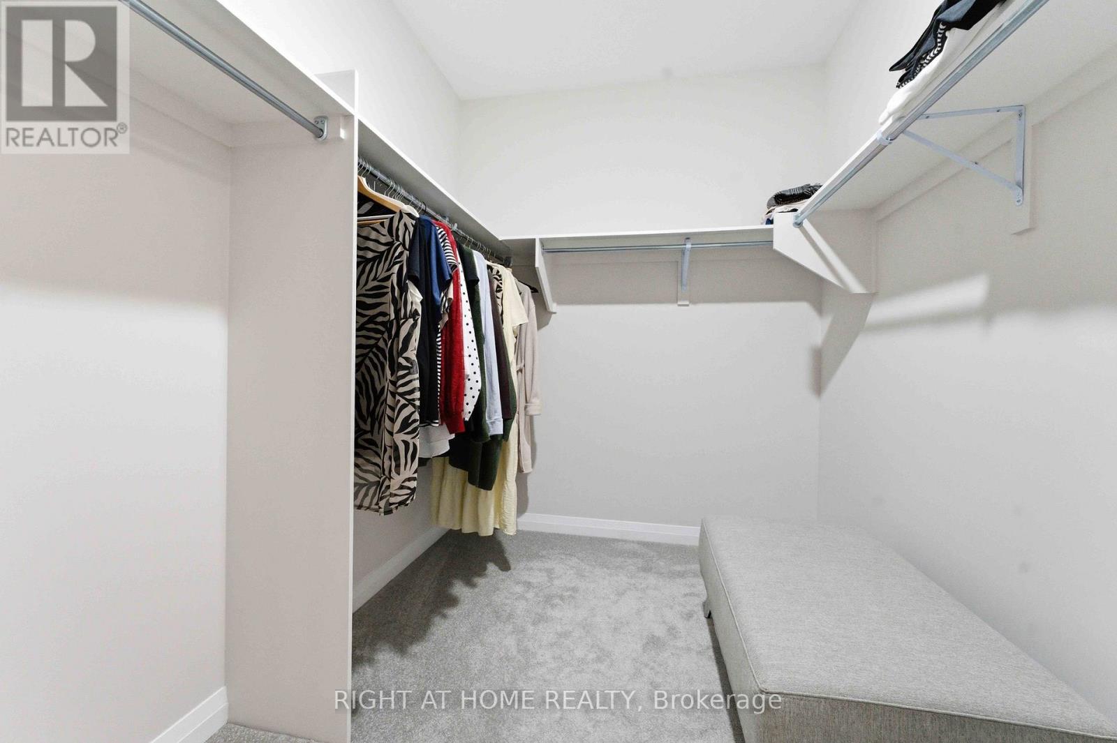 643 Terrier Circle, Ottawa, ON - Indoor With Storage