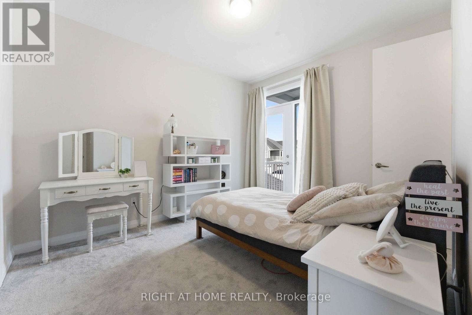 643 Terrier Circle, Ottawa, ON - Indoor Photo Showing Bedroom