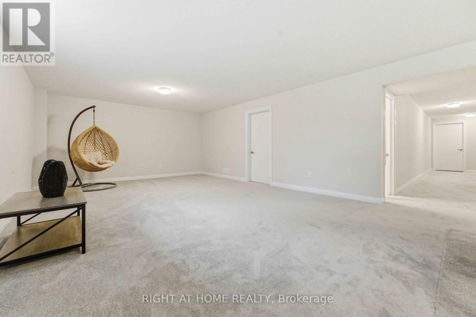 643 Terrier Circle, Ottawa, ON - Indoor Photo Showing Other Room