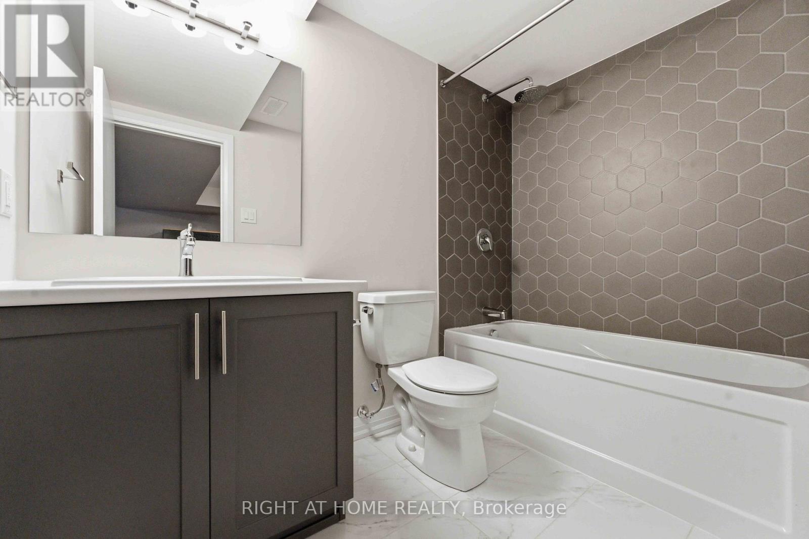 643 Terrier Circle, Ottawa, ON - Indoor Photo Showing Bathroom
