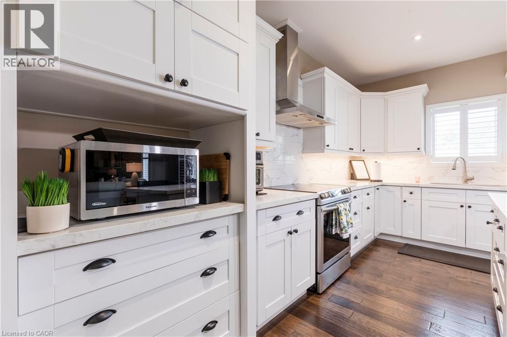 6 Bluenose Drive, Port Dover, ON - Indoor Photo Showing Kitchen