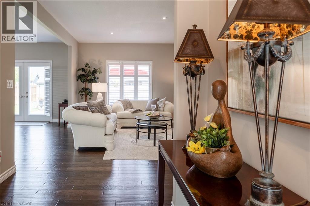 6 Bluenose Drive, Port Dover, ON - Indoor Photo Showing Living Room