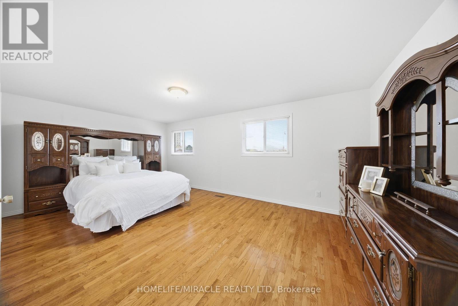 4343 Alta Court, Mississauga, ON - Indoor Photo Showing Bedroom