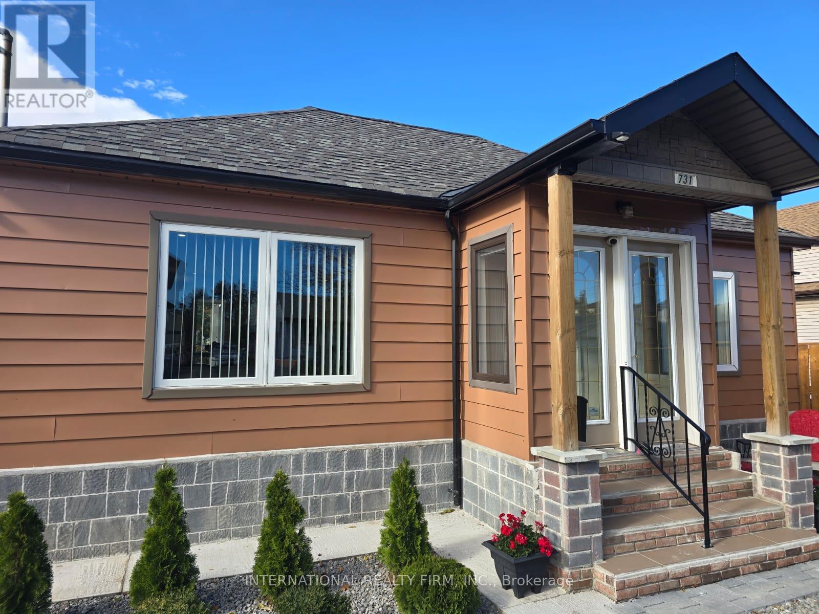 731 Knox Avenue, Hamilton, ON - Outdoor