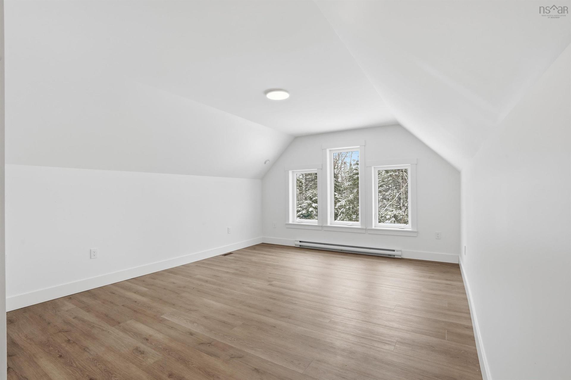 502 High Road, Fall River, NS - Indoor Photo Showing Other Room