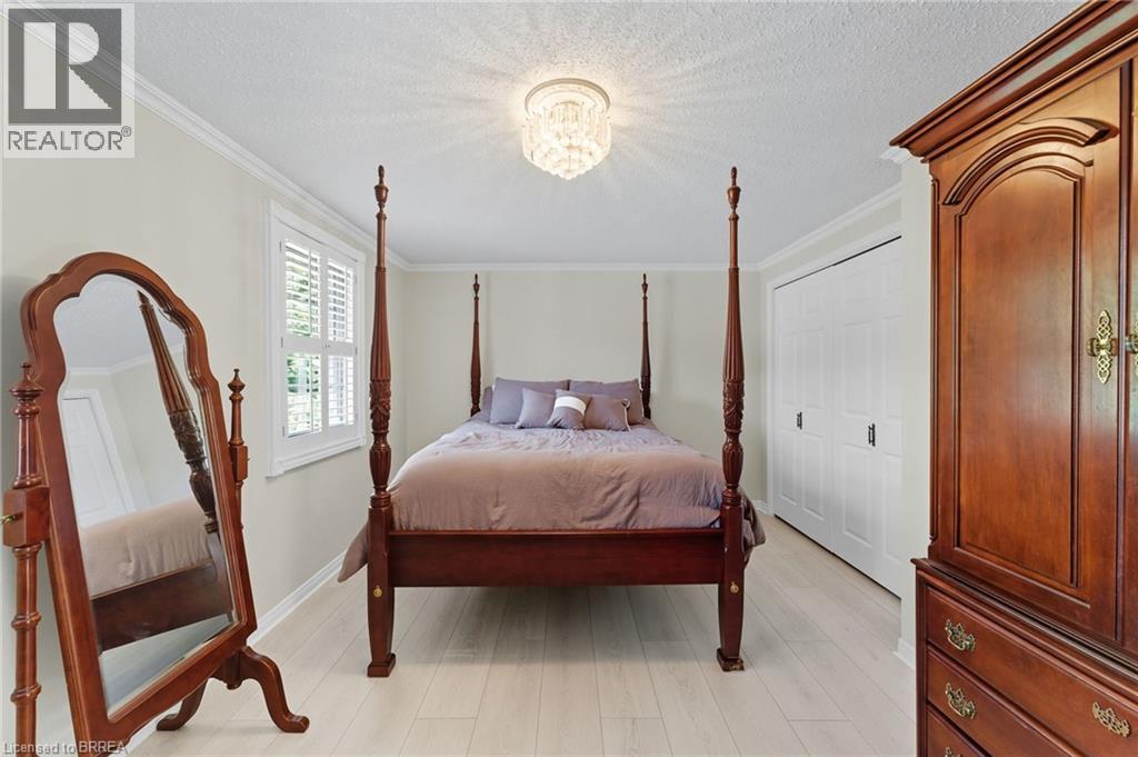 324 Burnett Avenue, Cambridge, ON - Indoor Photo Showing Bedroom