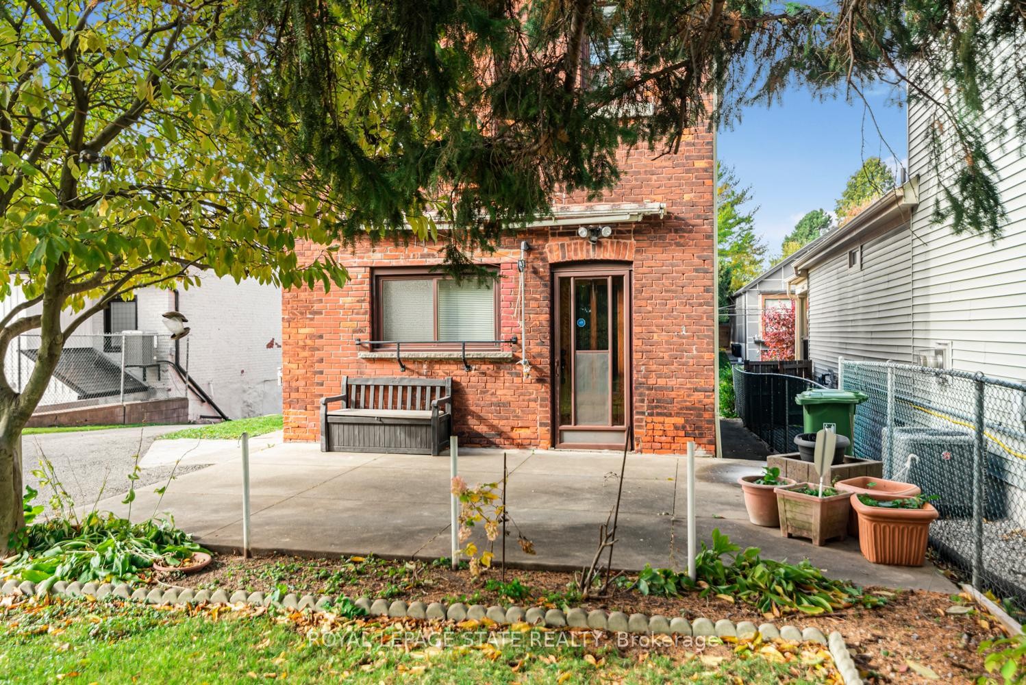 538 Hughson Street N, Hamilton, ON - Outdoor With Exterior