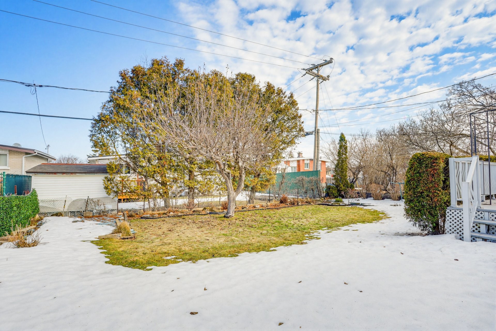 Courtyard - 759 Av. Devonshire, Laval (Chomedey), QC - Outdoor