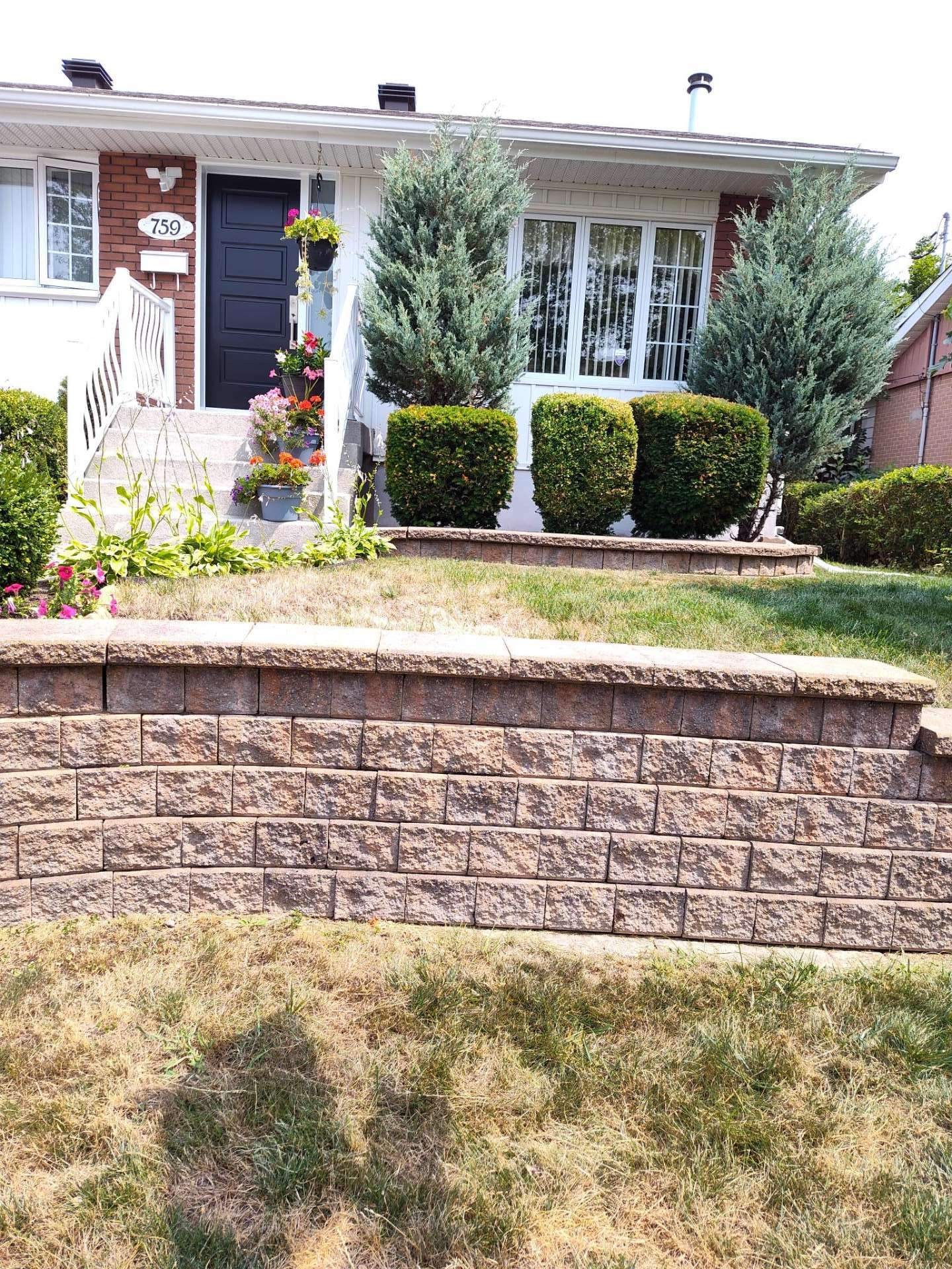 Front of Structure - 759 Av. Devonshire, Laval (Chomedey), QC - Outdoor