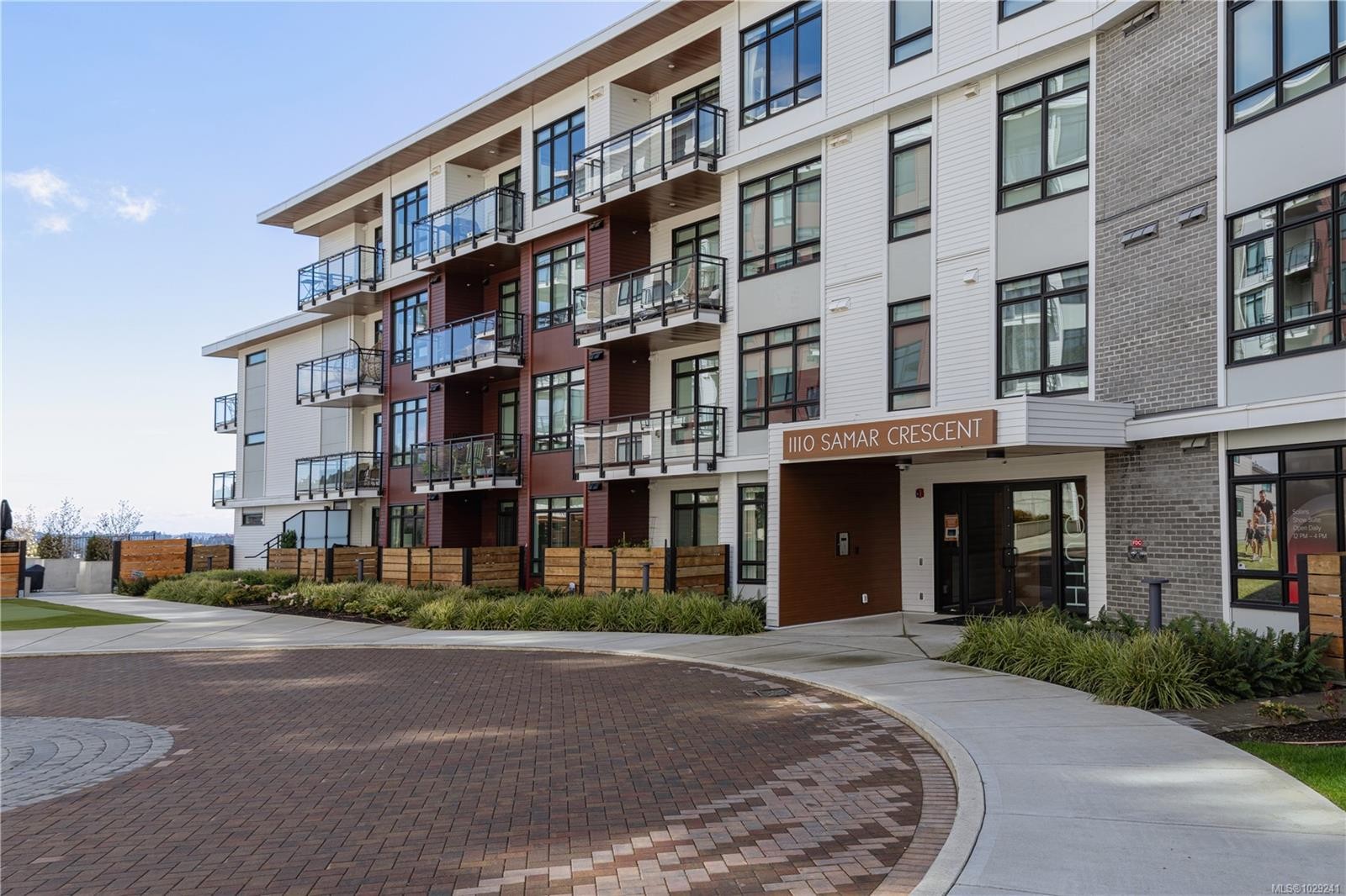 206-1114 Samar Cres, Langford, BC - Outdoor With Facade