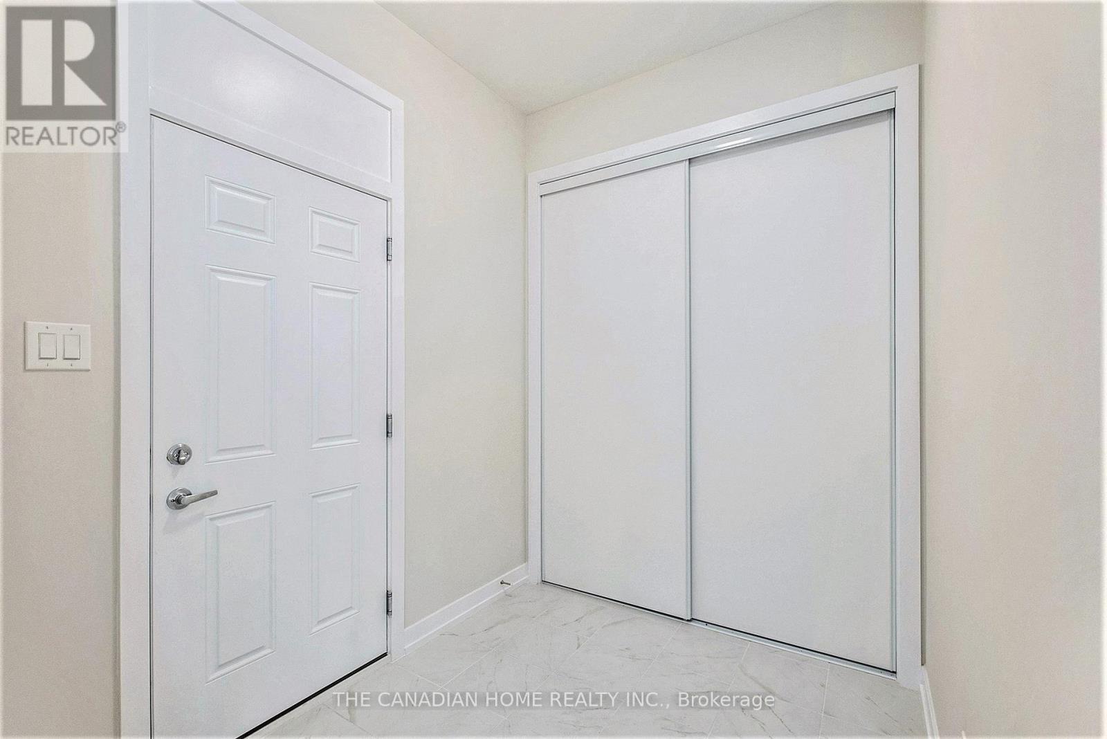 73 Hackamore Crescent, Ottawa, ON - Indoor Photo Showing Other Room