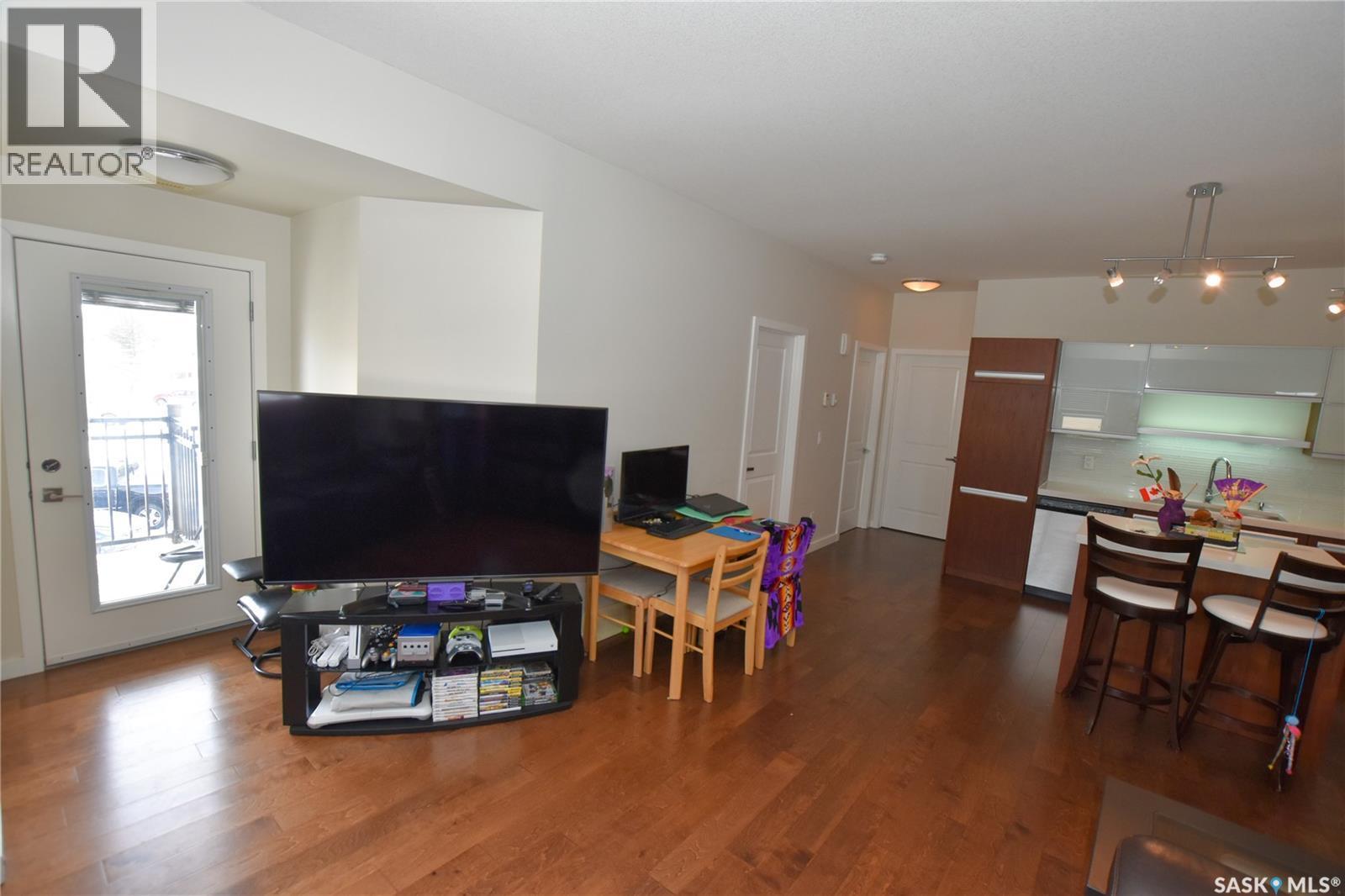 204 2315 Mcclocklin Road, Saskatoon, SK - Indoor