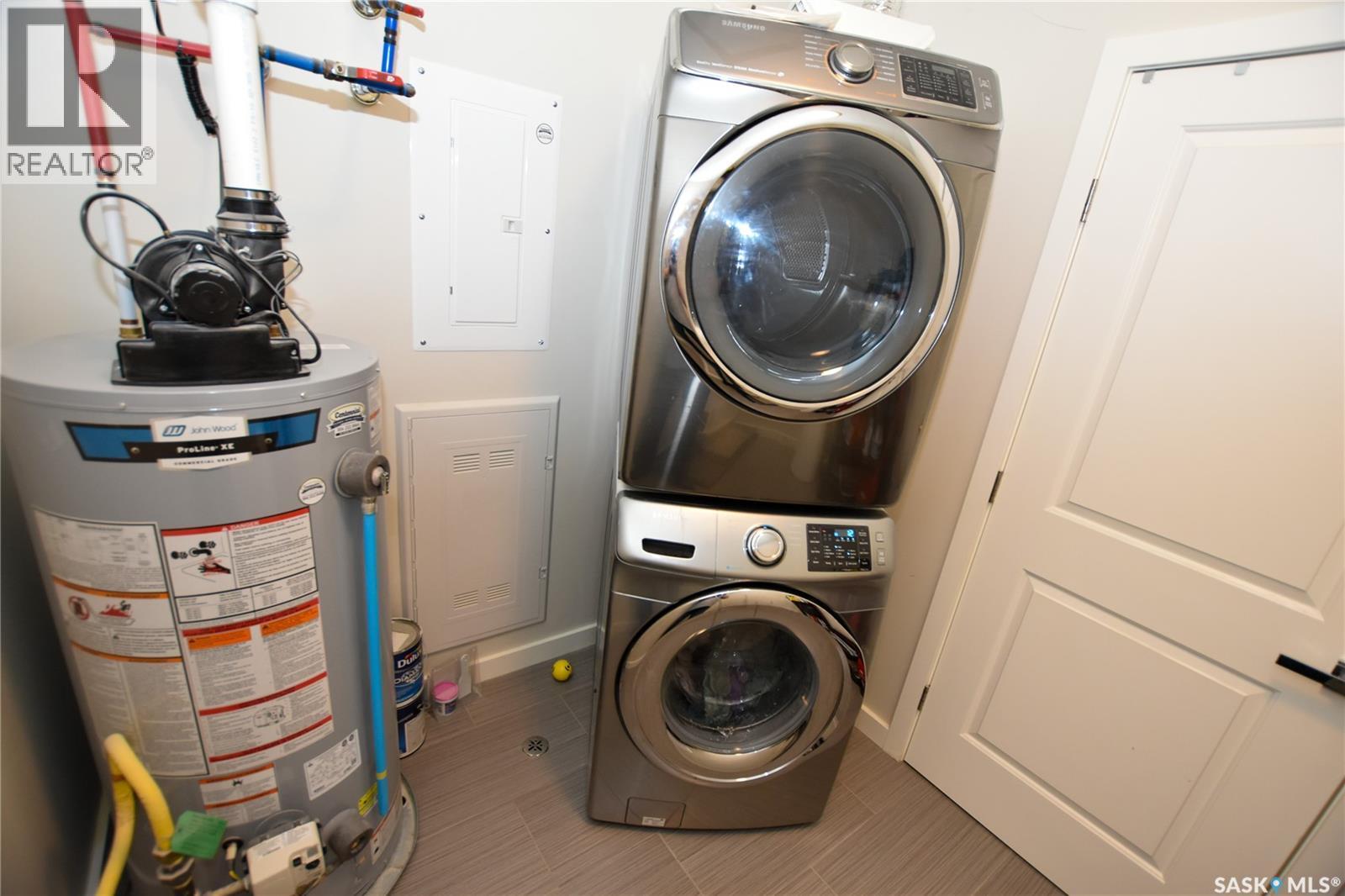 204 2315 Mcclocklin Road, Saskatoon, SK - Indoor Photo Showing Laundry Room