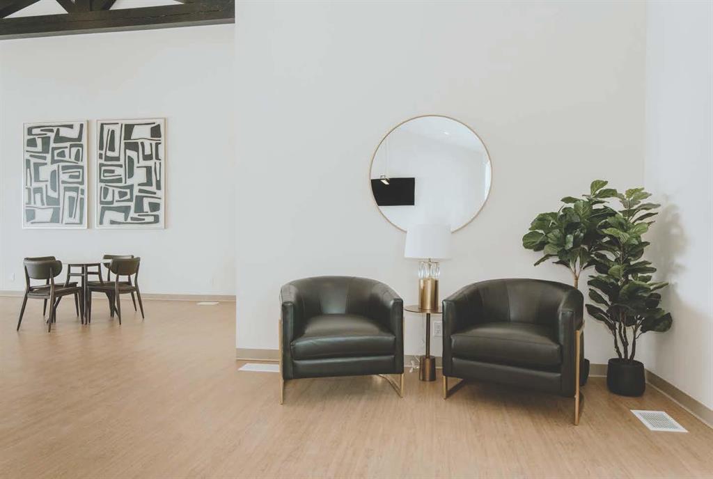 61 Prairie Oak Drive, Mitchell, MB - Indoor